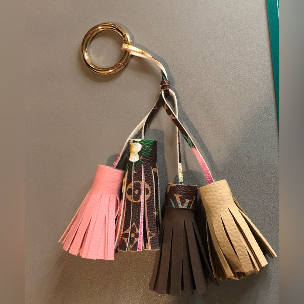 Handmade Spring Tassel Key Holder